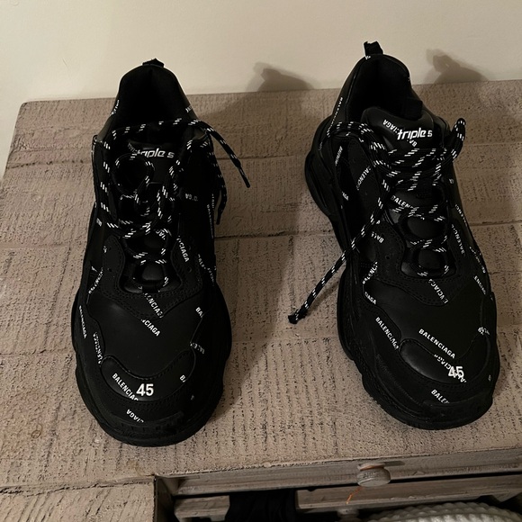 Balenciaga Shoes - Picture 2 of 7